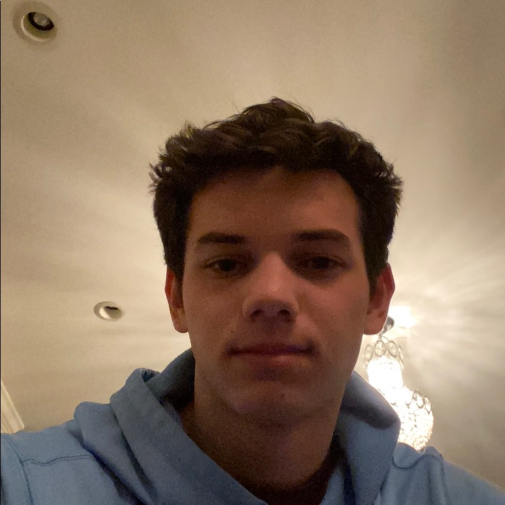 Meet your Posher, Manoli